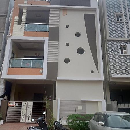 Sri Govinda Nilayam Home Stay 1 Visakhapatnam Dış mekan fotoğraf