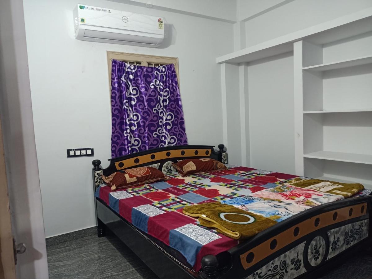 Sri Govinda Nilayam Home Stay 1 Visakhapatnam Dış mekan fotoğraf