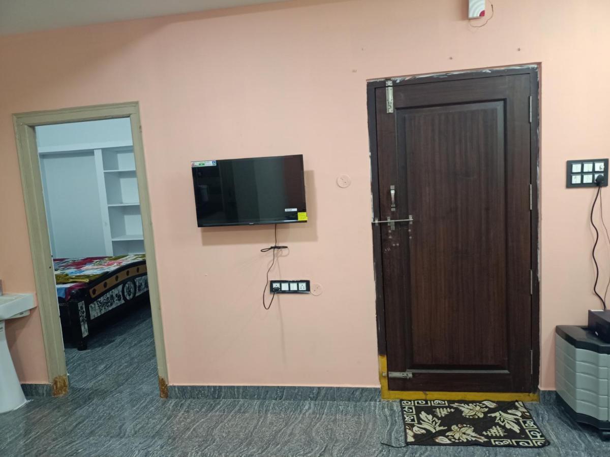 Sri Govinda Nilayam Home Stay 1 Visakhapatnam Dış mekan fotoğraf